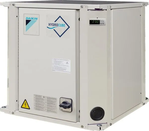 Kaltwassersatz ohne VerflüssigerTyp EWLQ014KBW1NWassergekühlter DAIKIN KaltwassersatzTyp: EWLQ-KBW1NModell: EWLQ014KBW1NGeräteaufbau:Verflüssigerloser Kaltwassersatz inkompakter, modularer Ausführung fürInnenaufstellung IP20 - gefe