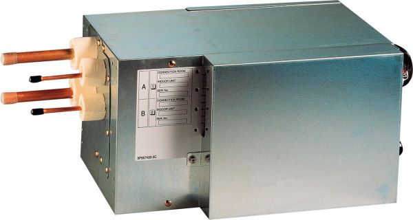Daikin Cloud Remote monitoringTyp BPMKS967A2 Mini-VRV AGDAIKIN Verteilerbox zum Anschluss vonSplit-SkyAir Innengeräte an VRV-AGTyp: BPMKS967A2Verteilerbox:aus galvanisiertem Stahlblech für dasDAIKIN/Super-Multi-Plus System. Die Boxist