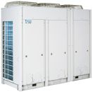 DAIKIN CO2 VRVTyp: RXYN-B Größe: 10DAIKIN CO2 VRV Wärmepumpe RXYN10BLuftdurchströmte Wärmepumpenaußeneinheitmit dem Kältemittel CO2 (R744)GeräteaufbauStabiles selbsttragendes Gerätemodul mitGrundrahmen und stabilen Füßen.Wetterfest,